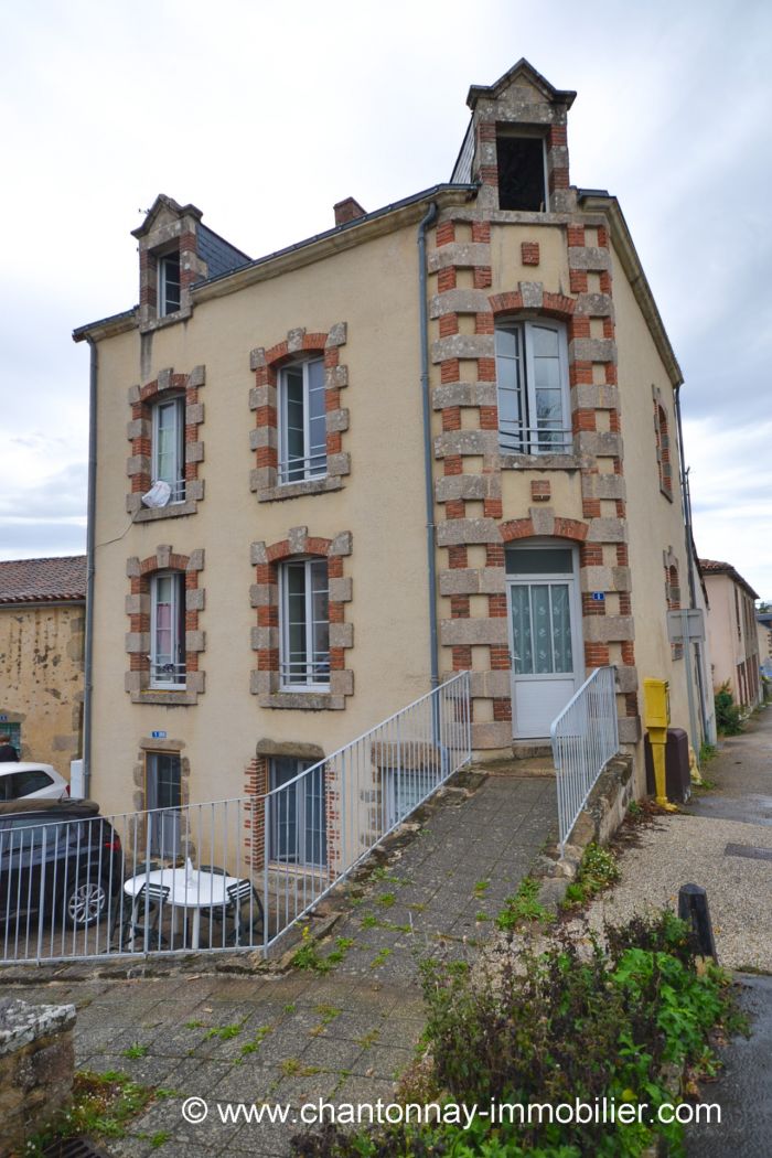 MAISON à vendre POUZAUGES 