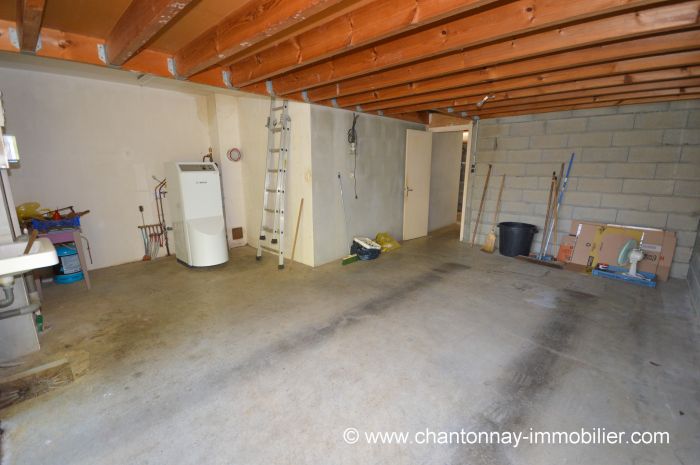 10 minutes de POUZAUGES - Charmante maison de plain-pied ave à vendre POUZAUGES au prix de 231500 euros