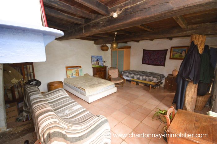 MAISON à vendre sur SAINT-HILAIRE-LE-VOUHIS avec 3 pièces
