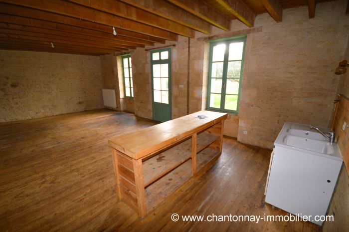 MAISON à vendre sur SAINTE-HERMINE avec 5 pièces
