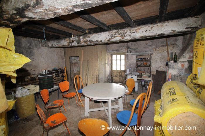 MAISON à vendre sur CHANTONNAY avec 2 pièces