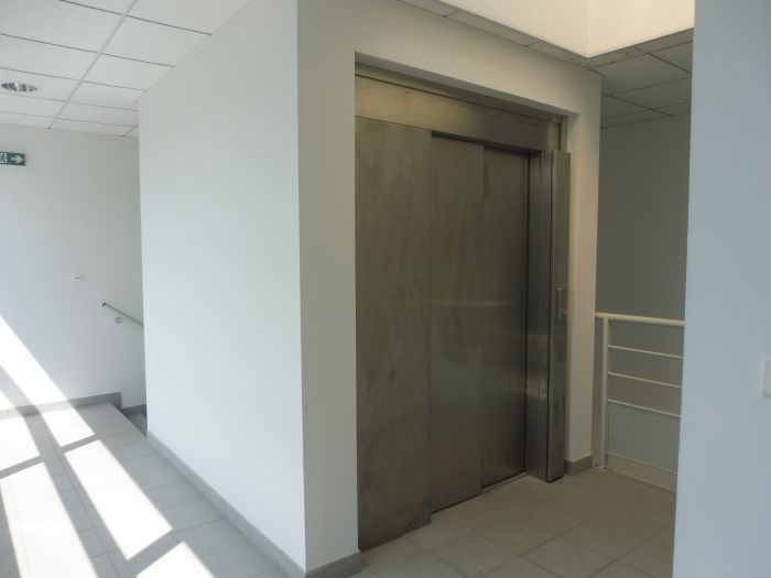 A vendre LOCAL COMMERCIAL sur secteur CHANTONNAY avec 320 m² de surface habitable