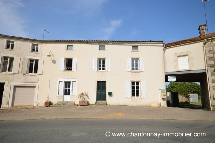 MAISON à vendre BAZOGES-EN-PAREDS 