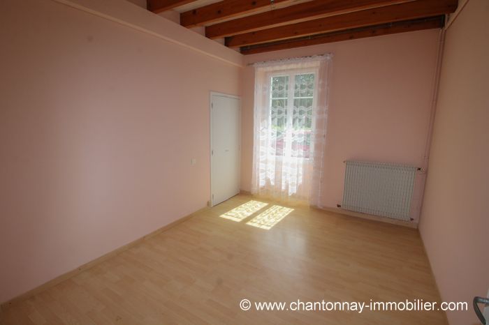 MAISON à vendre sur LA CAILLRE-SAINT-HILAIRE avec 4 pièces