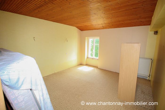 A vendre MAISON sur secteur LA CAILLRE-SAINT-HILAIRE avec 122 m² de surface habitable