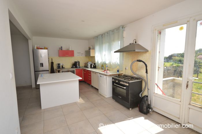MAISON à vendre sur BOURNEZEAU avec 4 pièces
