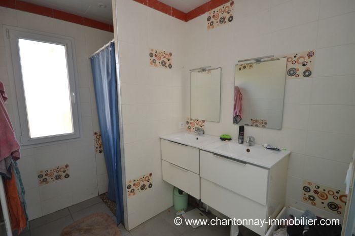 BOURNEZEAU - Maison de campagne à vendre BOURNEZEAU au prix de 169600 euros