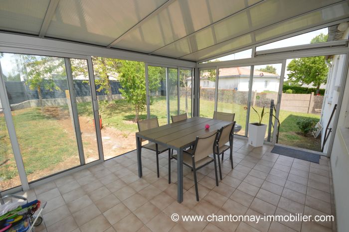CHANTONNAY - Charmante maison de 3 chambres en centre ville à vendre CHANTONNAY au prix de 185500 euros