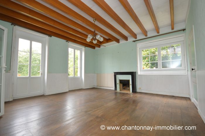 MAISON achat vente CHANTONNAY M6322