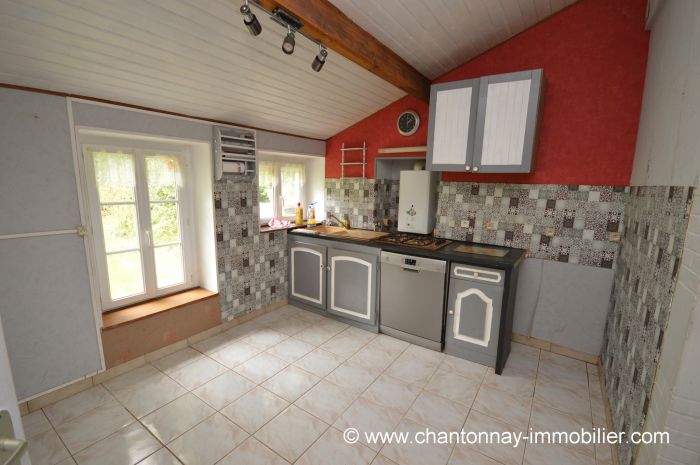 MAISON à vendre sur CHANTONNAY avec 6 pièces