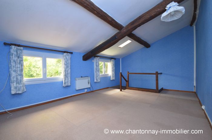 Jolie maison ancienne avec agrable parc à vendre CHANTONNAY au prix de 159750 euros