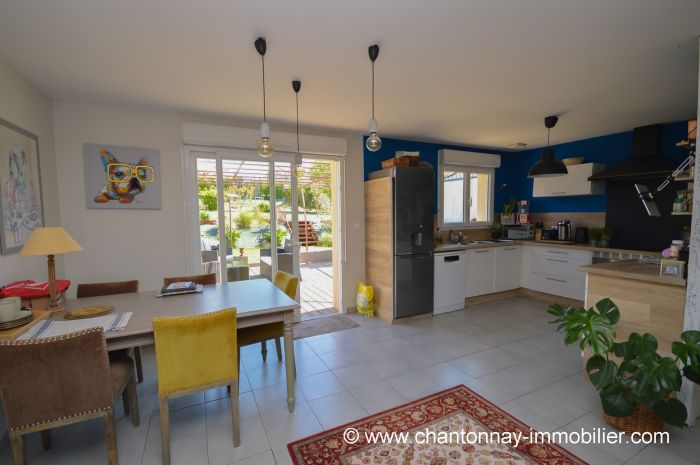 MAISON en vente sur CHANTONNAY M6332 au prix de 242000 euros