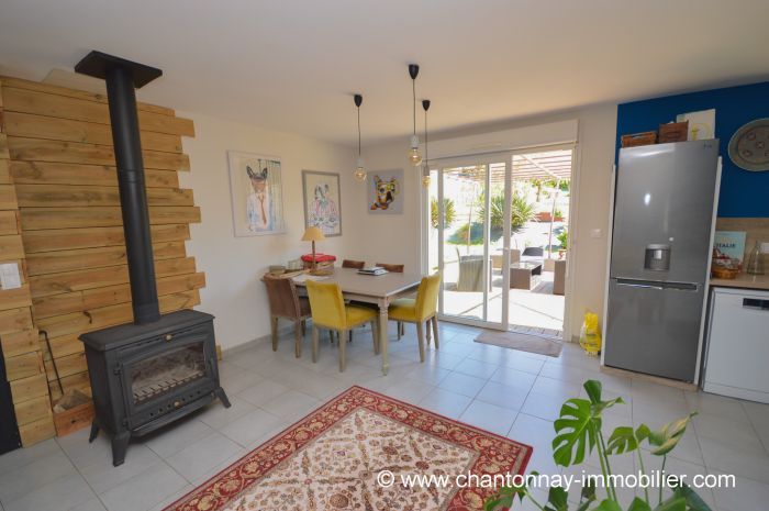 CHANTONNAY - Jolie maison de plain-pied de type 5 à vendre CHANTONNAY au prix de 242000 euros
