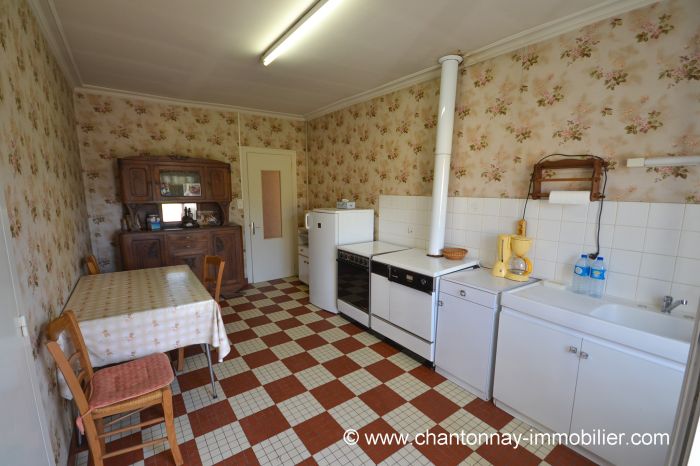 MAISON à vendre sur LA CHTAIGNERAIE avec 6 pièces