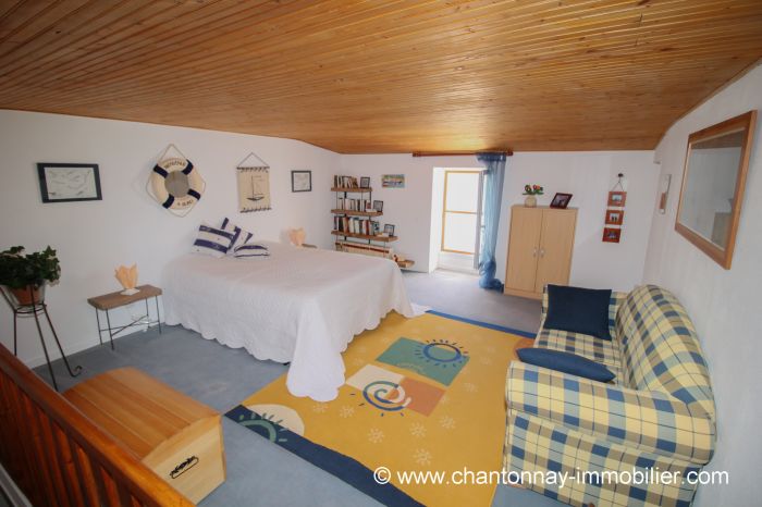 Maison ancienne de village rnove  à vendre CHANTONNAY au prix de 149100 euros