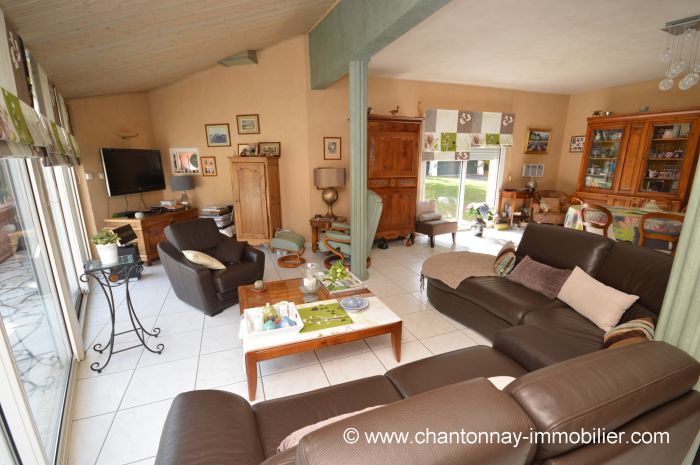 MAISON à vendre sur CHANTONNAY avec 5 pièces