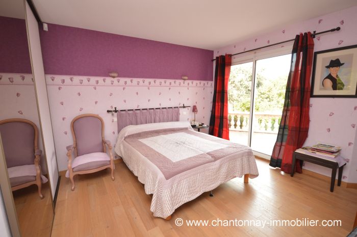 CHANTONNAY - Proprit exceptionnelle  proximit du centre  CHANTONNAY immobilier à vendre au prix de 577500 euros