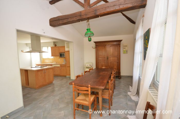 MAISON à vendre sur CHANTONNAY avec 6 pièces