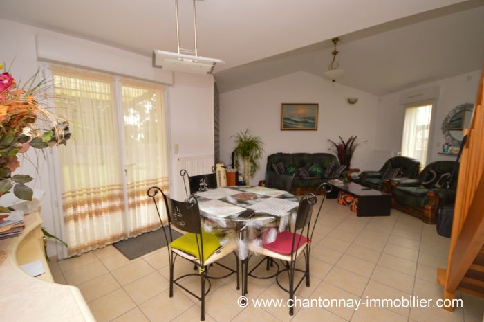 MAISON à vendre sur CHANTONNAY avec 4 pièces