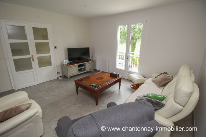 MAISON achat vente CHANTONNAY M6359