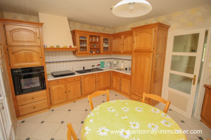 A vendre MAISON sur secteur CHANTONNAY avec 130 m² de surface habitable