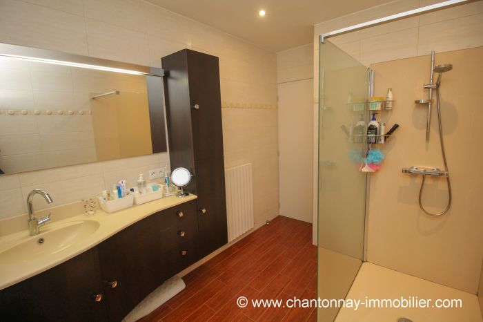 Maison en parfait tat entretien  CHANTONNAY immobilier à vendre au prix de 241500 euros