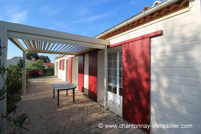 MAISON achat vente CHANTONNAY M6369