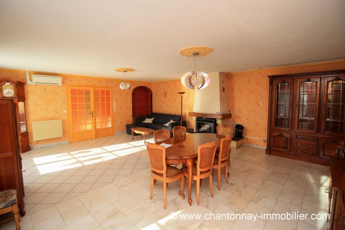 MAISON à vendre sur CHANTONNAY avec 4 pièces