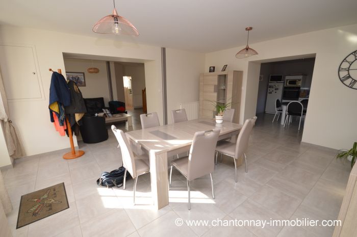 MAISON à vendre sur BOURNEZEAU avec 6 pièces