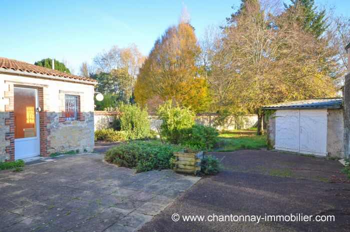 MAISON à vendre sur CHANTONNAY avec 7 pièces