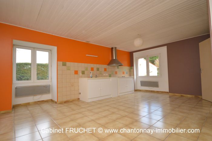 MAISON à vendre sur LA CHTAIGNERAIE avec 3 pièces