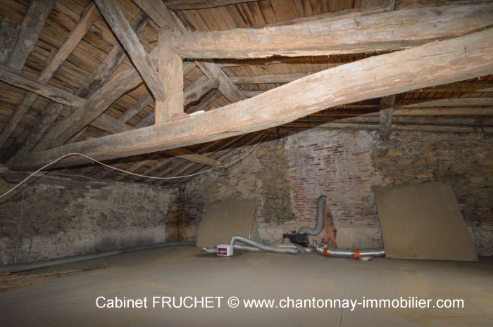 Proche LA CHATAIGNERAIE - Charmante maison idal pour premie à vendre LA CHTAIGNERAIE au prix de 101650 euros