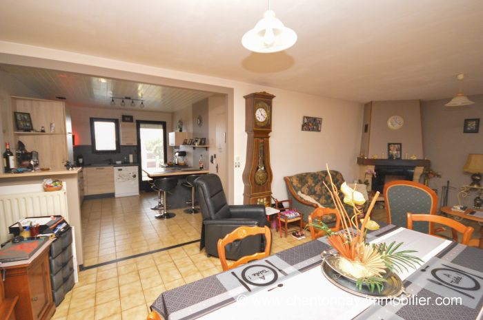 MAISON achat vente CHANTONNAY M6395