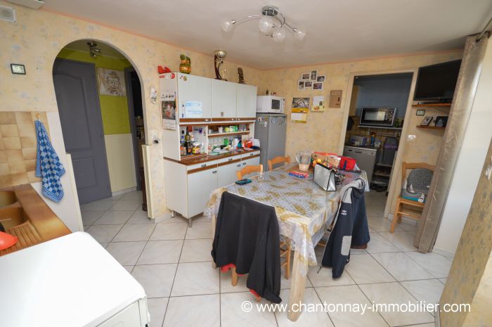 MAISON achat vente CHANTONNAY M6397