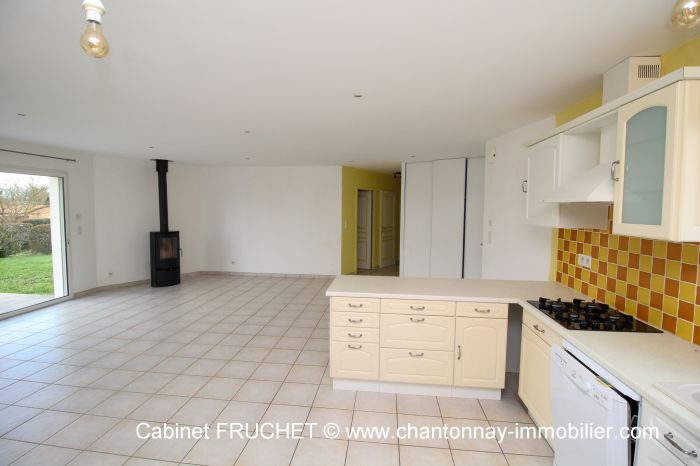 MAISON achat vente CHANTONNAY M6403