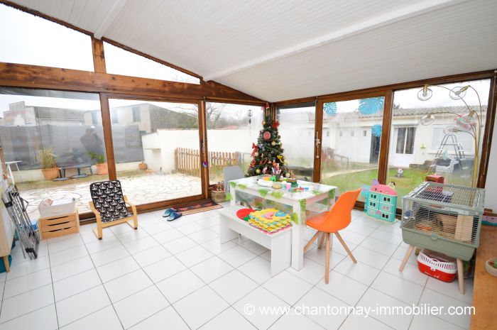 MAISON achat vente CHANTONNAY M6404