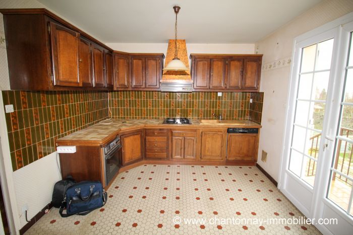 MAISON achat vente CHANTONNAY M6409