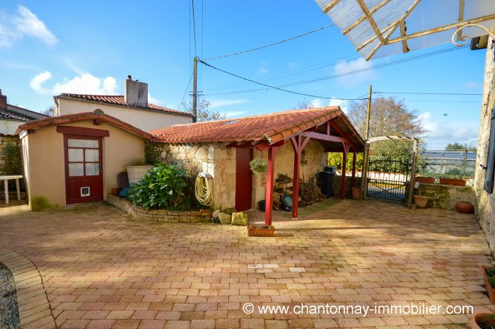 MAISON achat vente CHANTONNAY M6410