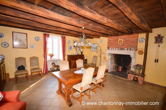 MAISON à vendre sur CHANTONNAY avec 5 pièces