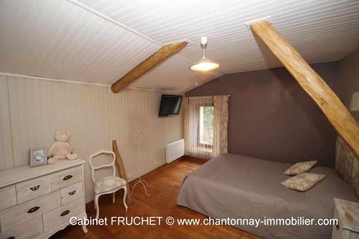 MAISON en vente sur MOUCHAMPS M6434 au prix de 153700 euros