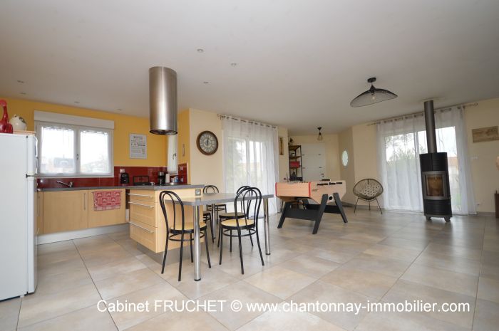 MAISON à vendre sur CHANTONNAY avec 6 pièces