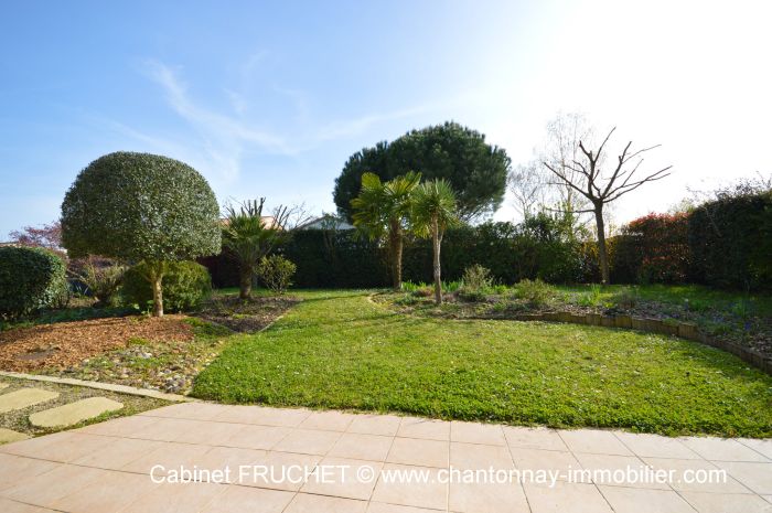MAISON achat vente CHANTONNAY M6447