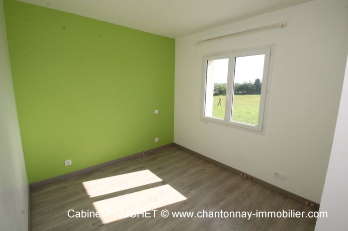 Rare sur le secteur ! Maison de plain-pied r?cente à vendre CHANTONNAY au prix de 220500 euros