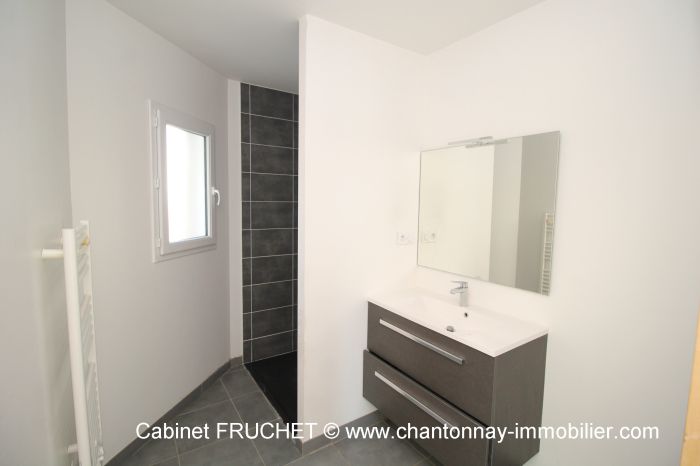Rare sur le secteur ! Maison de plain-pied r?cente CHANTONNAY immobilier à vendre au prix de 220500 euros