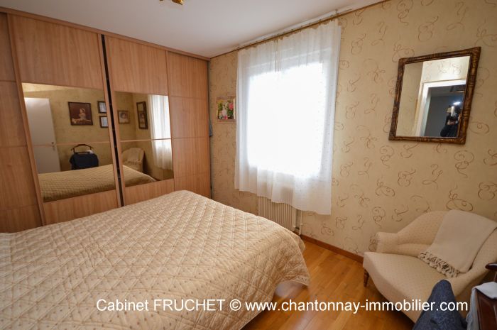 CHANTONNAY - Charmante maison 3 chambres + bureau en parfait à vendre CHANTONNAY au prix de 252000 euros