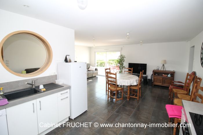 MAISON à vendre sur LE BOUPèRE avec 4 pièces