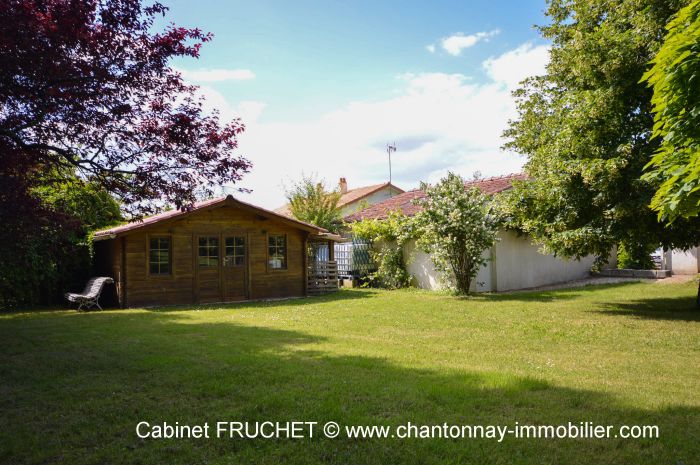 EXCLUSIVITE ! CHANTONNAY - Agrable maison de plain-pied au  à vendre CHANTONNAY au prix de 168800 euros