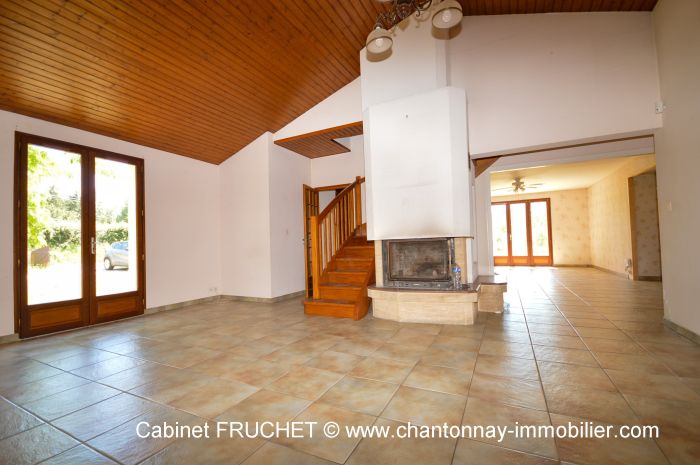 MAISON à vendre sur LA CHâTAIGNERAIE avec 7 pièces