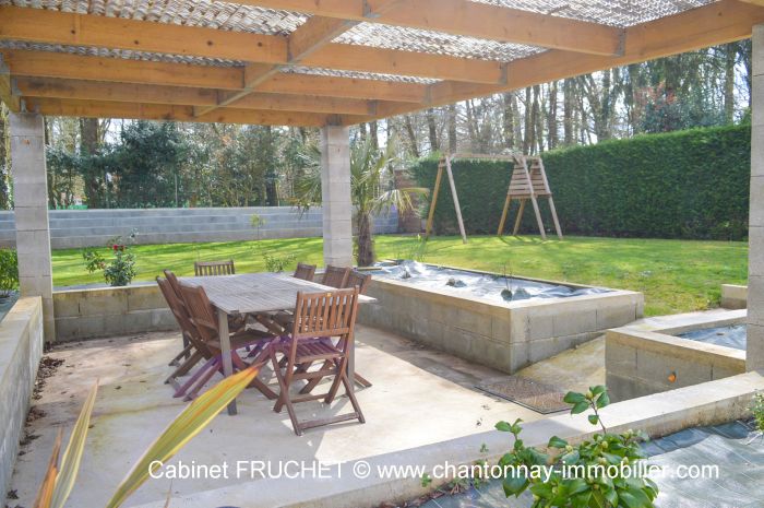 MAISON achat vente CHANTONNAY M6533