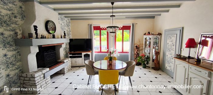 MAISON à vendre sur SAINT-VINCENT-STERLANGES avec 5 pièces
